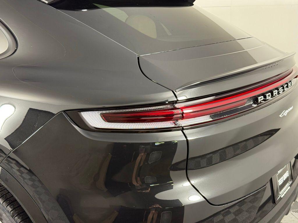 new 2025 Porsche Cayenne car, priced at $109,935