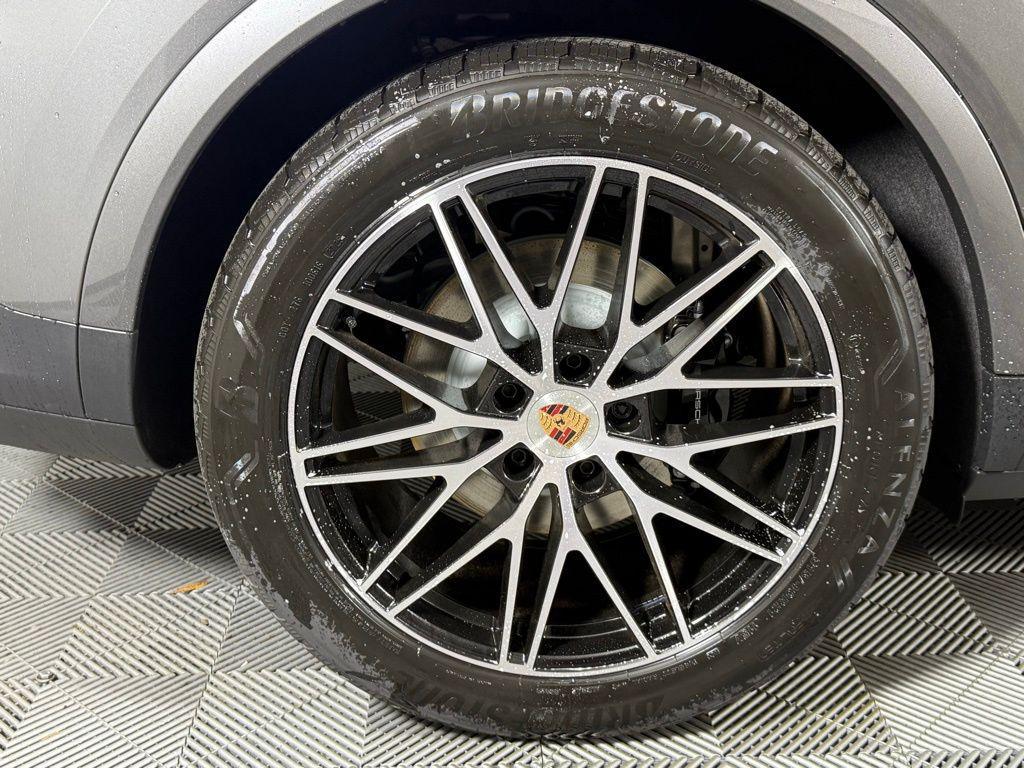 new 2026 Porsche Cayenne car, priced at $108,380