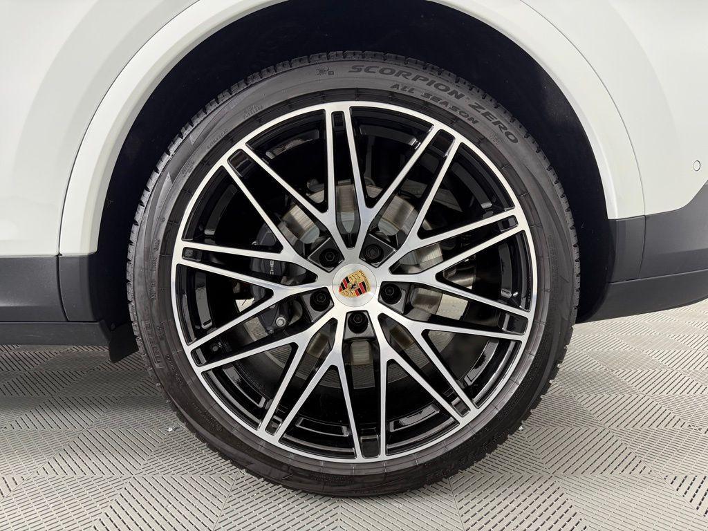 used 2025 Porsche Cayenne car, priced at $95,326