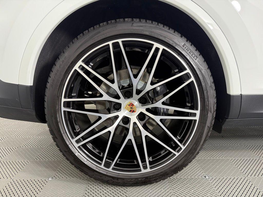 used 2025 Porsche Cayenne car, priced at $95,326