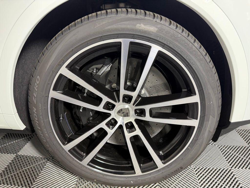 new 2025 Porsche Cayenne car, priced at $197,085