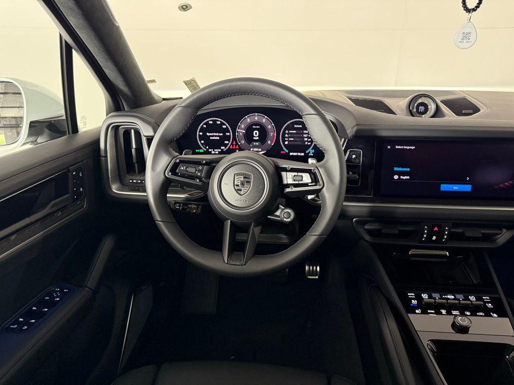 new 2025 Porsche Cayenne car, priced at $197,085