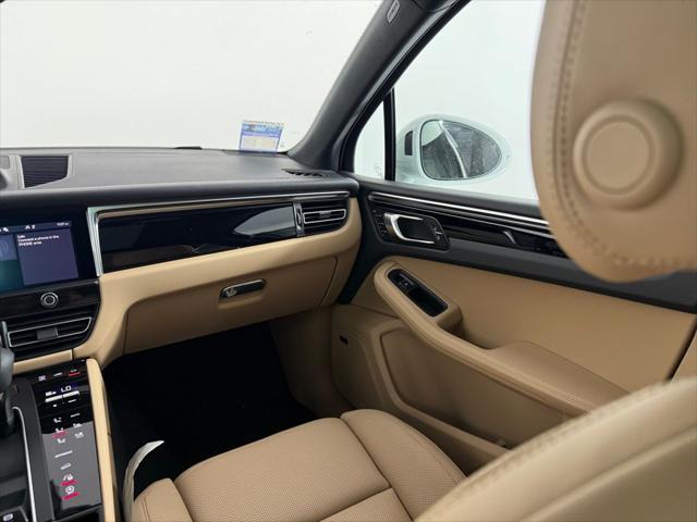 new 2025 Porsche Macan car