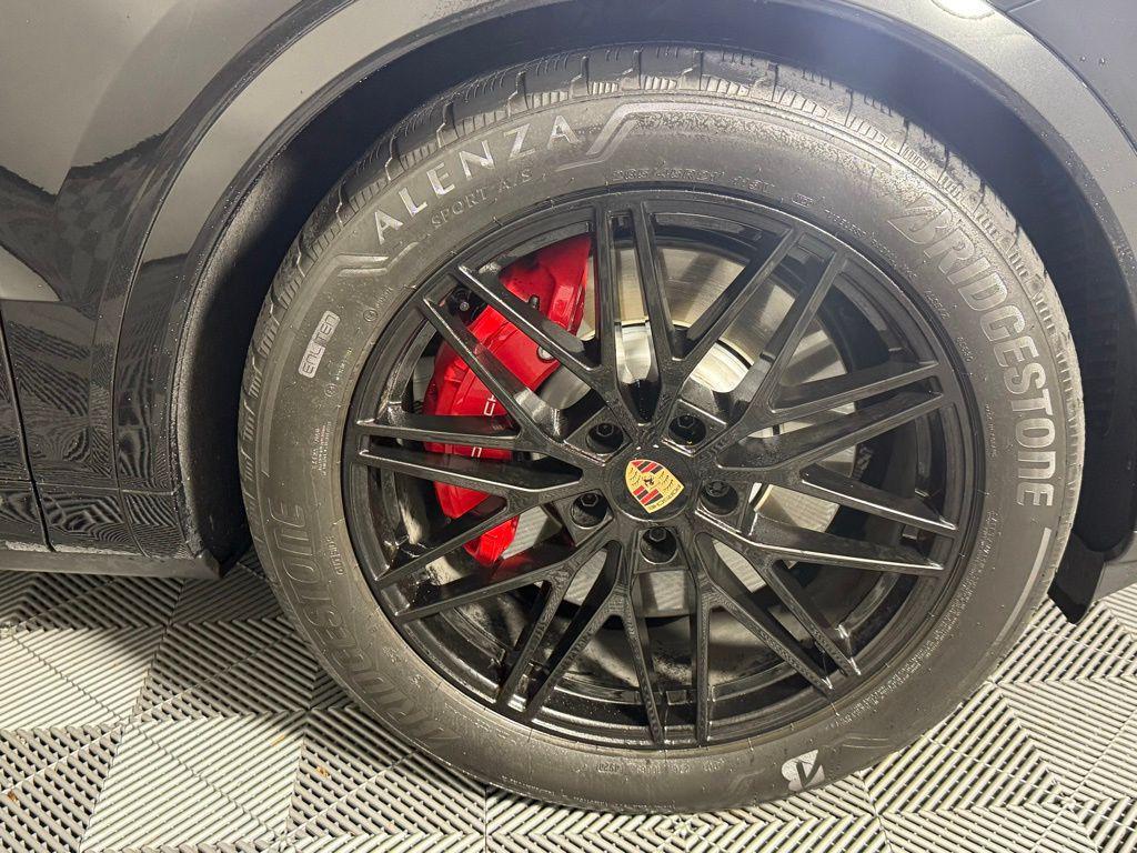 new 2025 Porsche Cayenne car, priced at $134,765