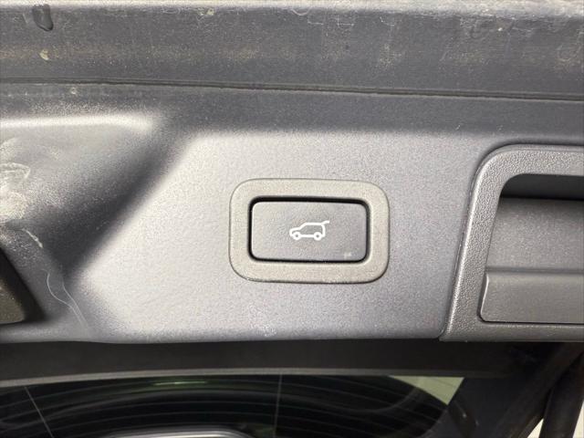 used 2021 Land Rover Range Rover Velar car, priced at $36,885