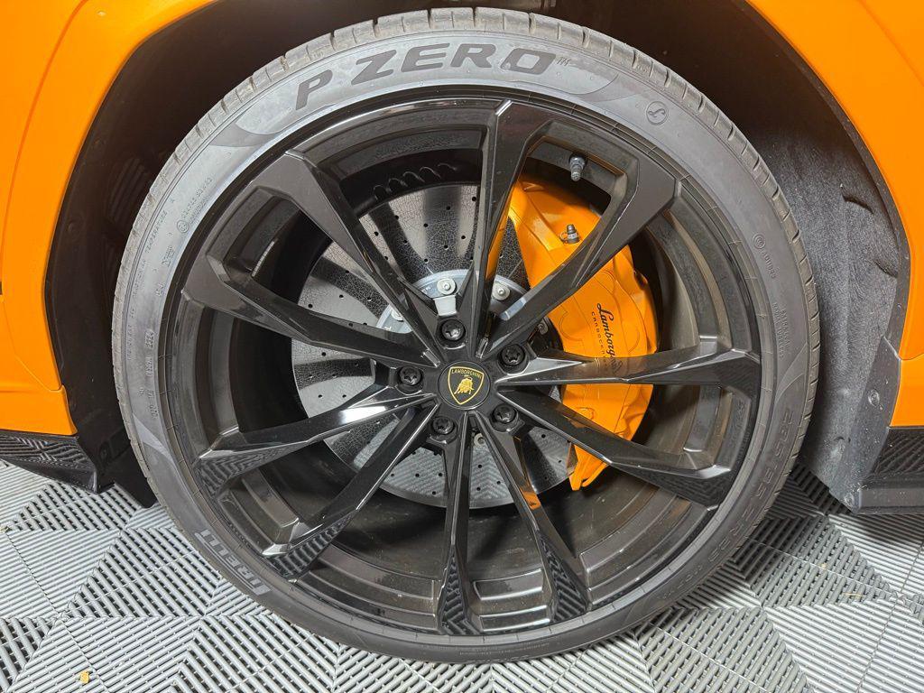 used 2024 Lamborghini Urus car, priced at $269,875
