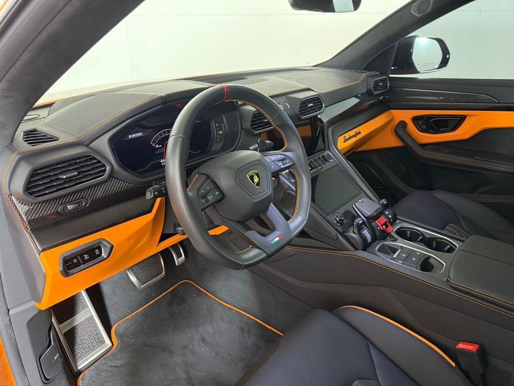 used 2024 Lamborghini Urus car, priced at $269,875