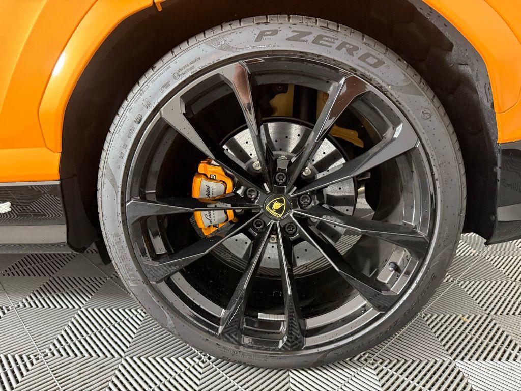 used 2024 Lamborghini Urus car, priced at $269,875