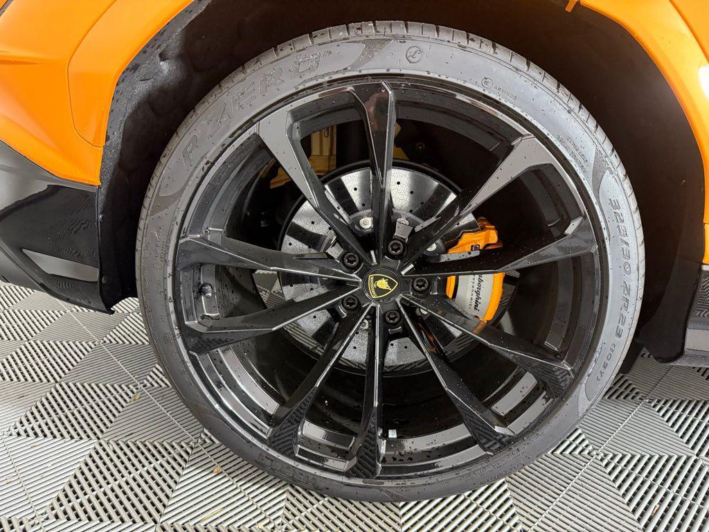 used 2024 Lamborghini Urus car, priced at $269,875