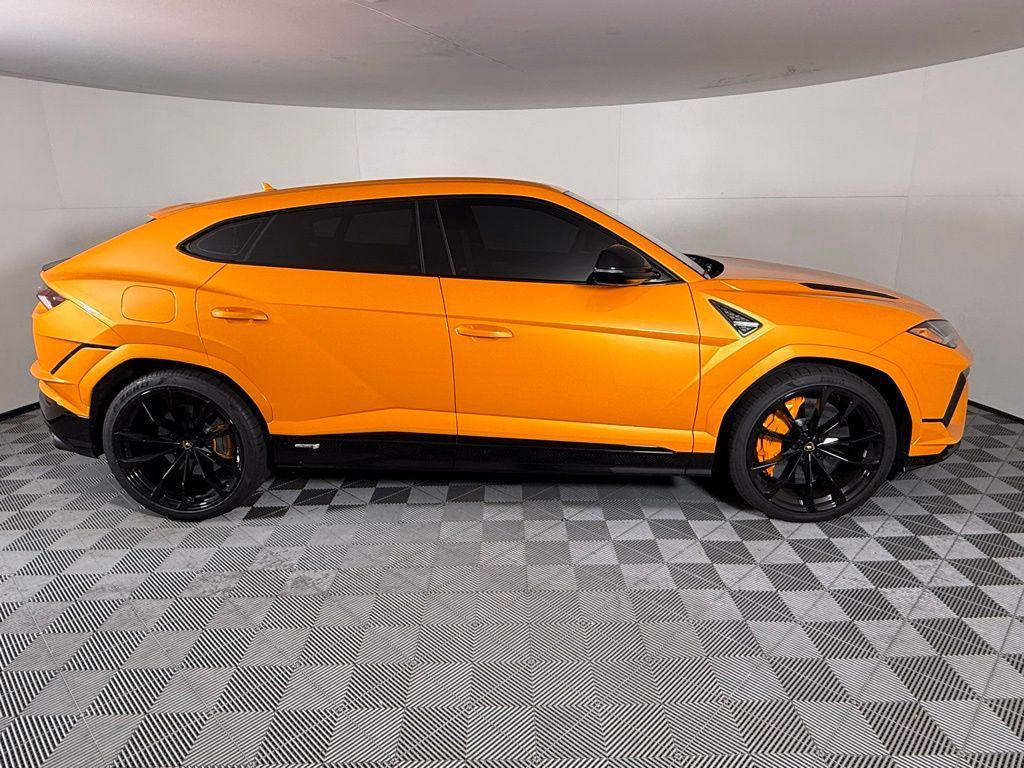 used 2024 Lamborghini Urus car, priced at $269,875