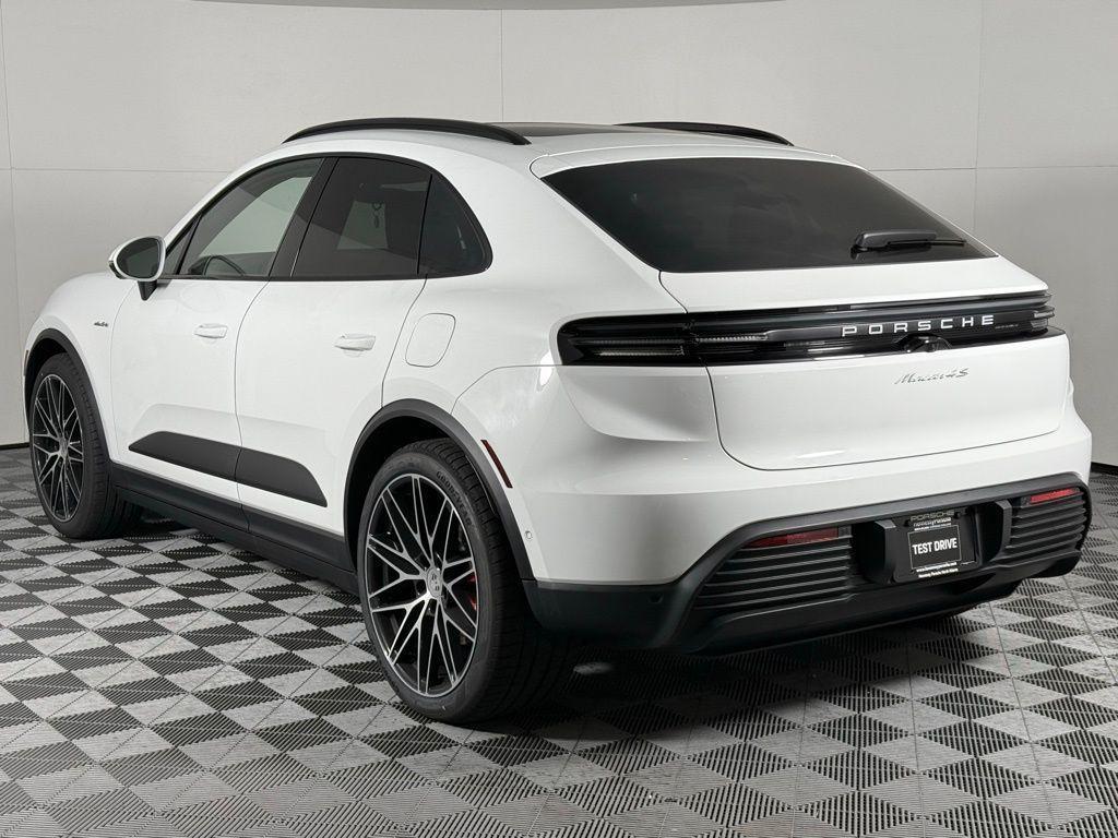 new 2025 Porsche Macan car