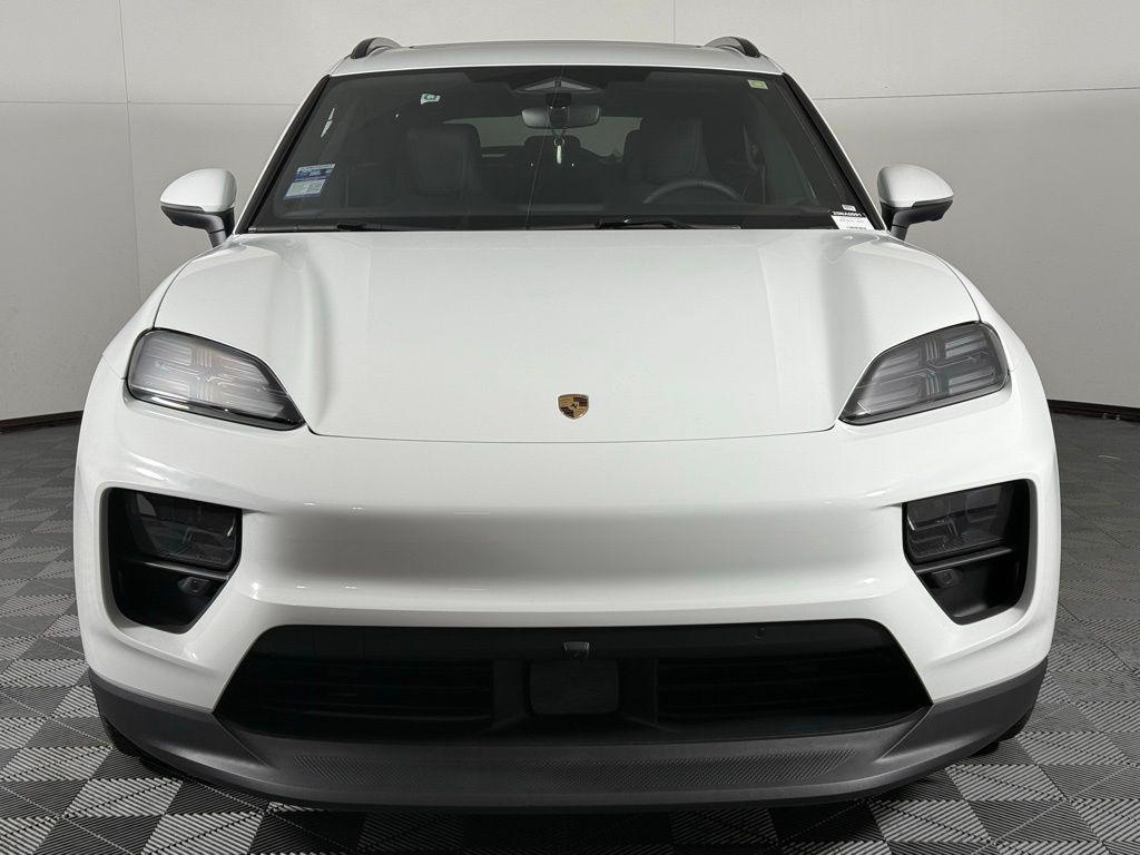 new 2025 Porsche Macan car