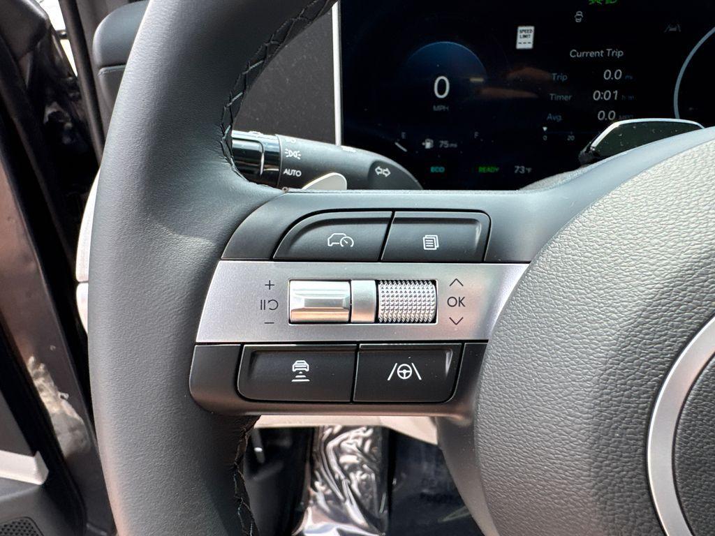 new 2025 Hyundai TUCSON Hybrid car, priced at $33,815