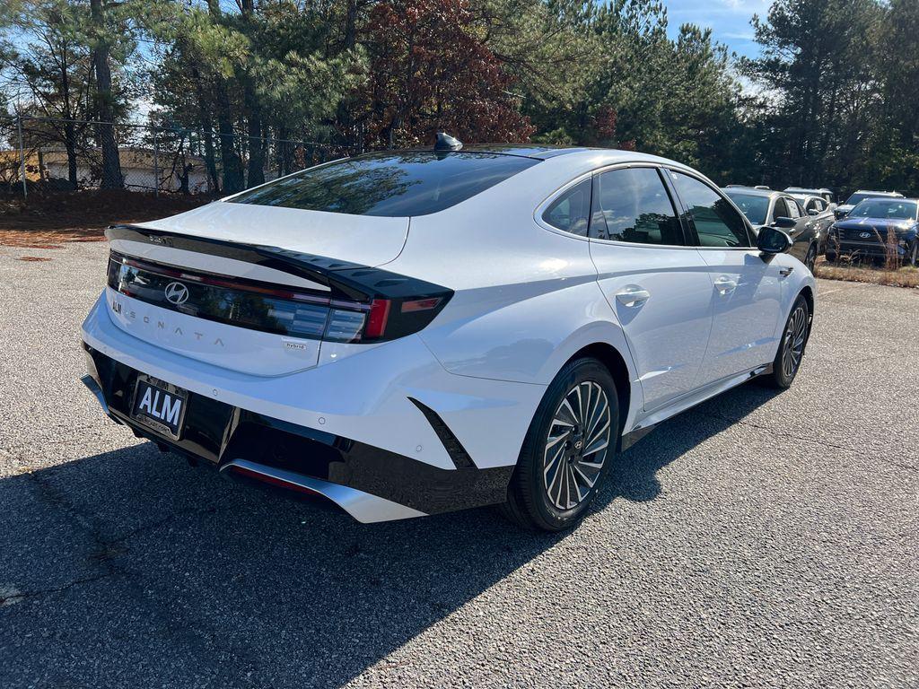 new 2025 Hyundai Sonata Hybrid car, priced at $34,495