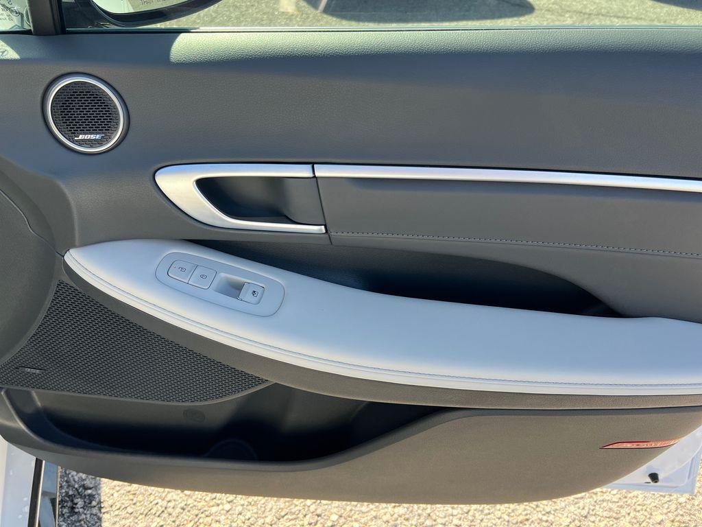 new 2025 Hyundai Sonata Hybrid car, priced at $34,495