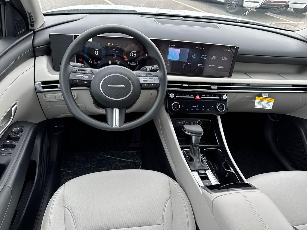 new 2025 Hyundai Tucson car, priced at $30,806