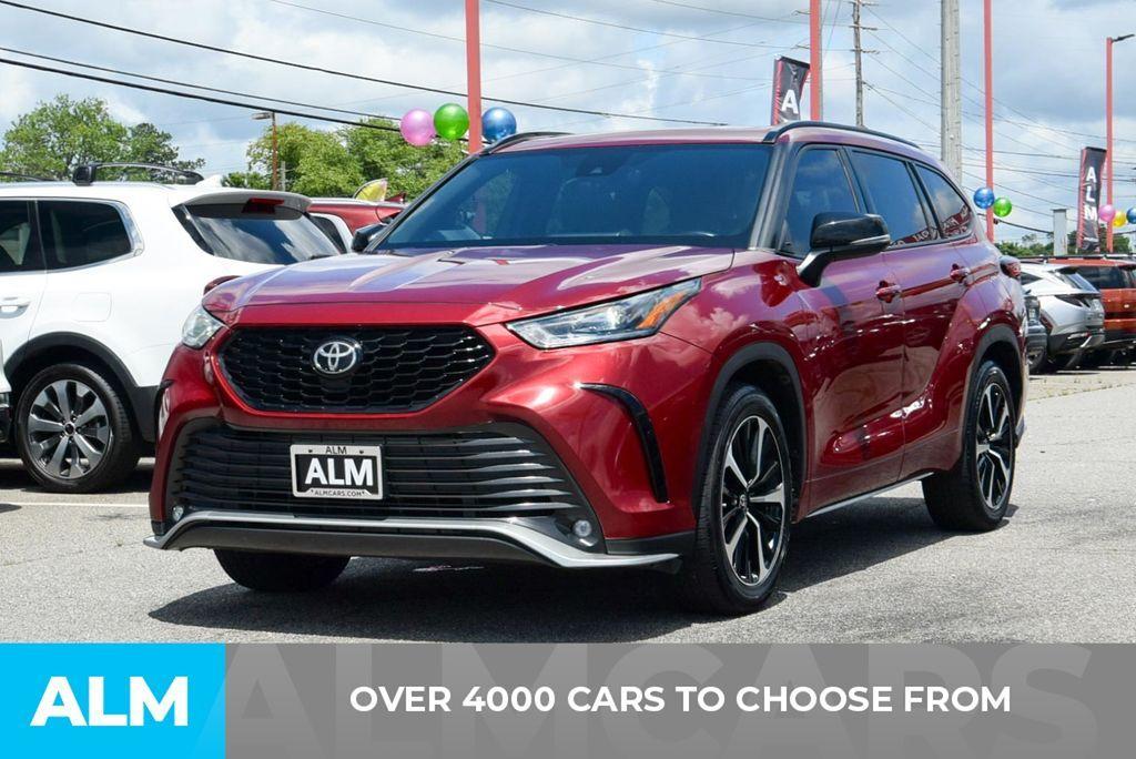 used 2021 Toyota Highlander car, priced at $26,420