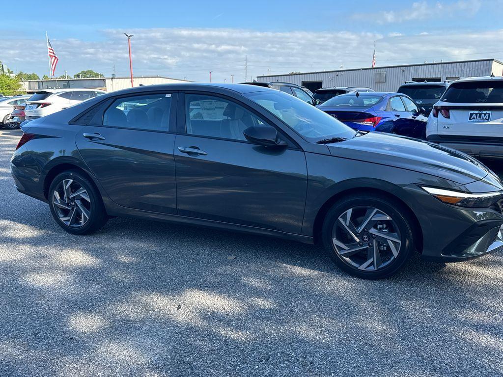 new 2025 Hyundai Elantra car, priced at $23,168