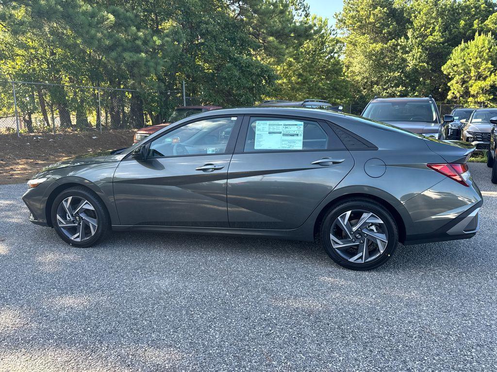 new 2025 Hyundai Elantra car, priced at $23,168
