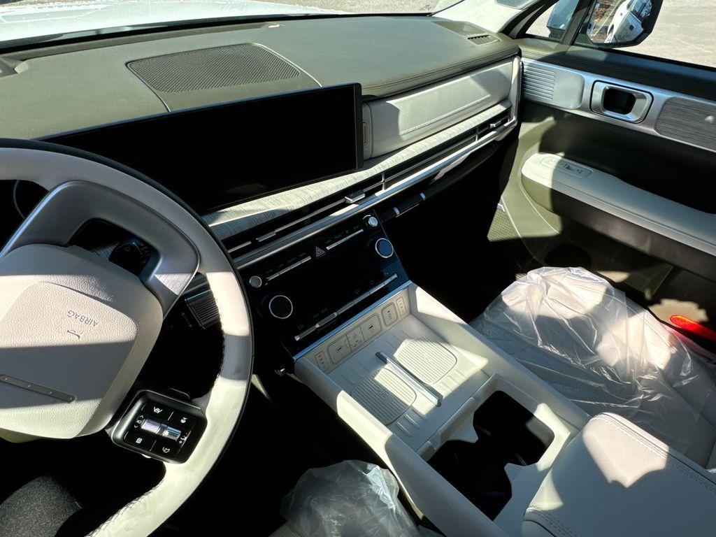 new 2025 Hyundai SANTA FE HEV car, priced at $43,995