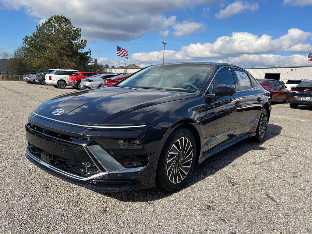 new 2025 Hyundai Sonata Hybrid car, priced at $34,495