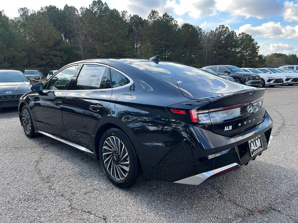 new 2025 Hyundai Sonata Hybrid car, priced at $34,495
