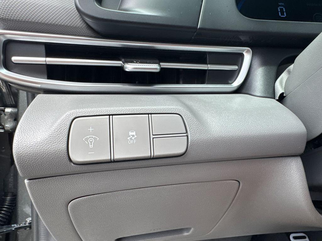 new 2025 Hyundai Elantra car, priced at $23,172