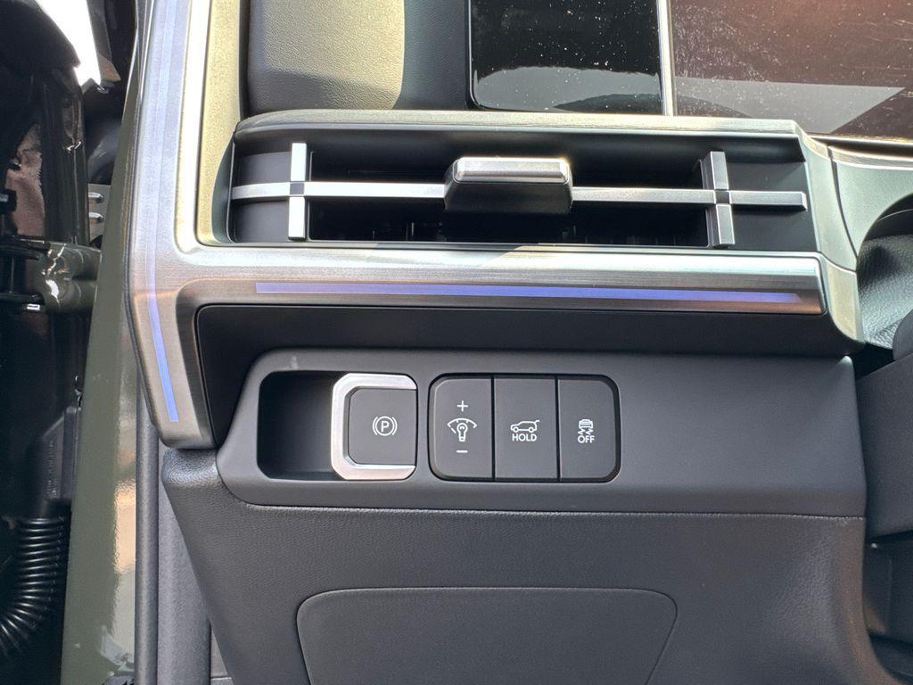 new 2025 Hyundai Santa Fe car, priced at $42,521