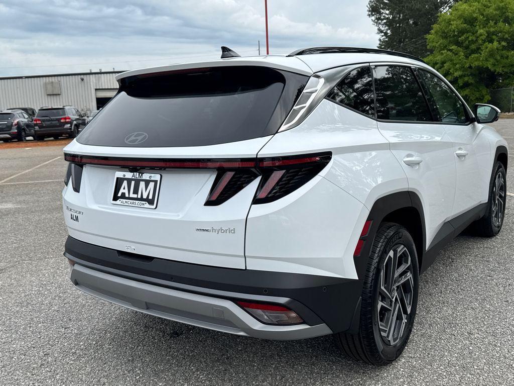 new 2025 Hyundai TUCSON Hybrid car, priced at $39,995