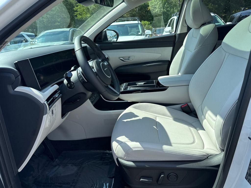 new 2025 Hyundai TUCSON Hybrid car, priced at $34,995