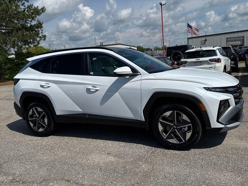 new 2025 Hyundai TUCSON Hybrid car, priced at $34,995