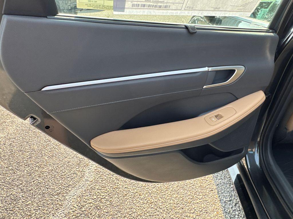 new 2025 Hyundai Sonata Hybrid car, priced at $35,496