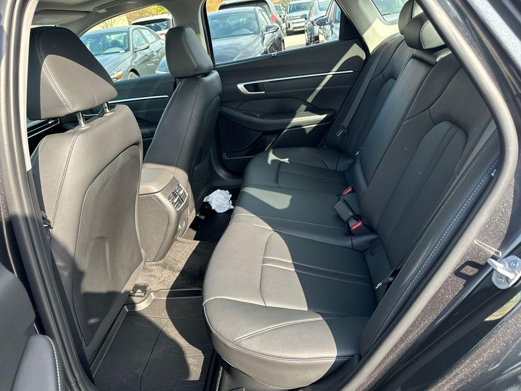 new 2025 Hyundai Sonata Hybrid car, priced at $34,995