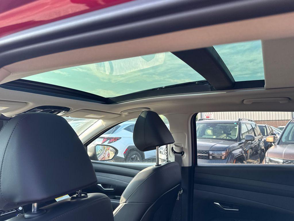 new 2025 Hyundai TUCSON Hybrid car, priced at $33,996