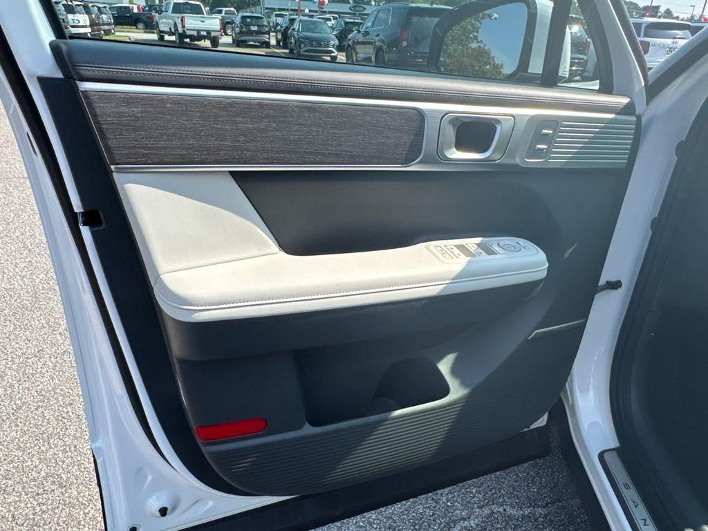 new 2025 Hyundai SANTA FE HEV car, priced at $44,595