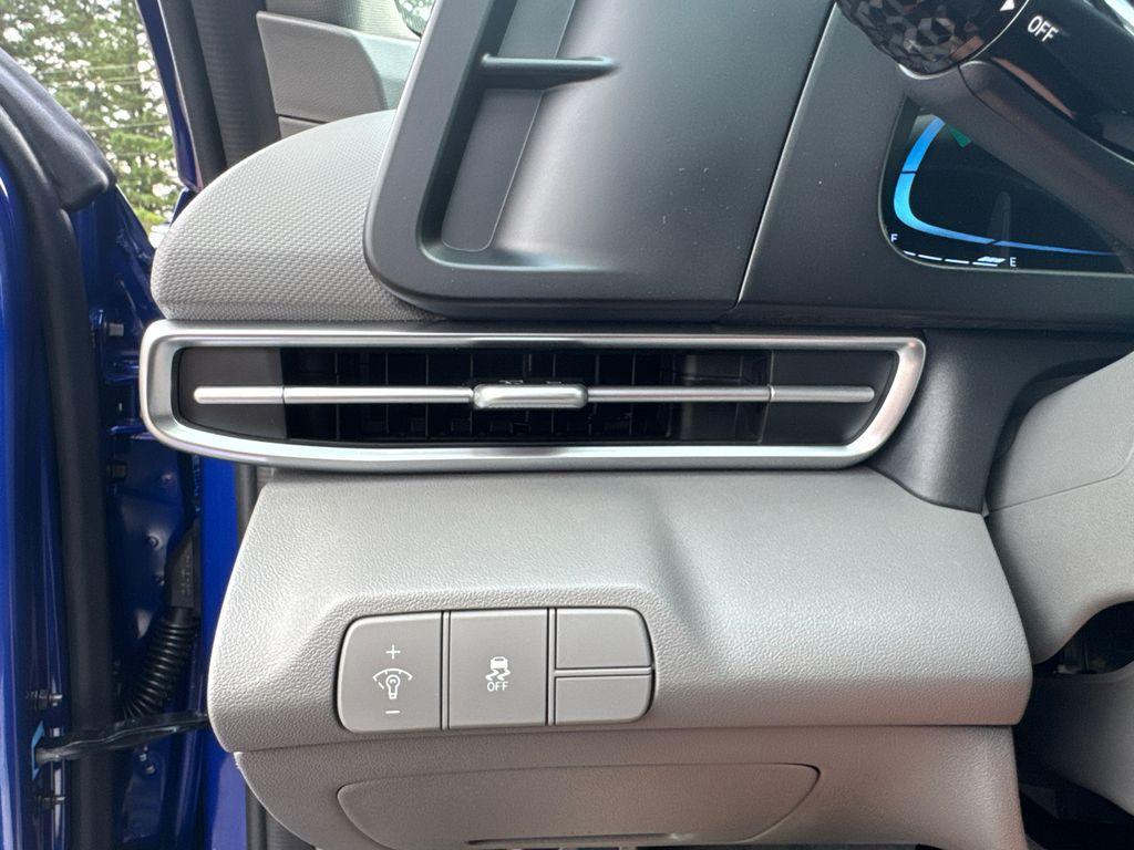 new 2025 Hyundai Elantra car, priced at $23,168