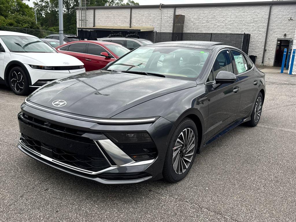 new 2025 Hyundai Sonata Hybrid car, priced at $34,996