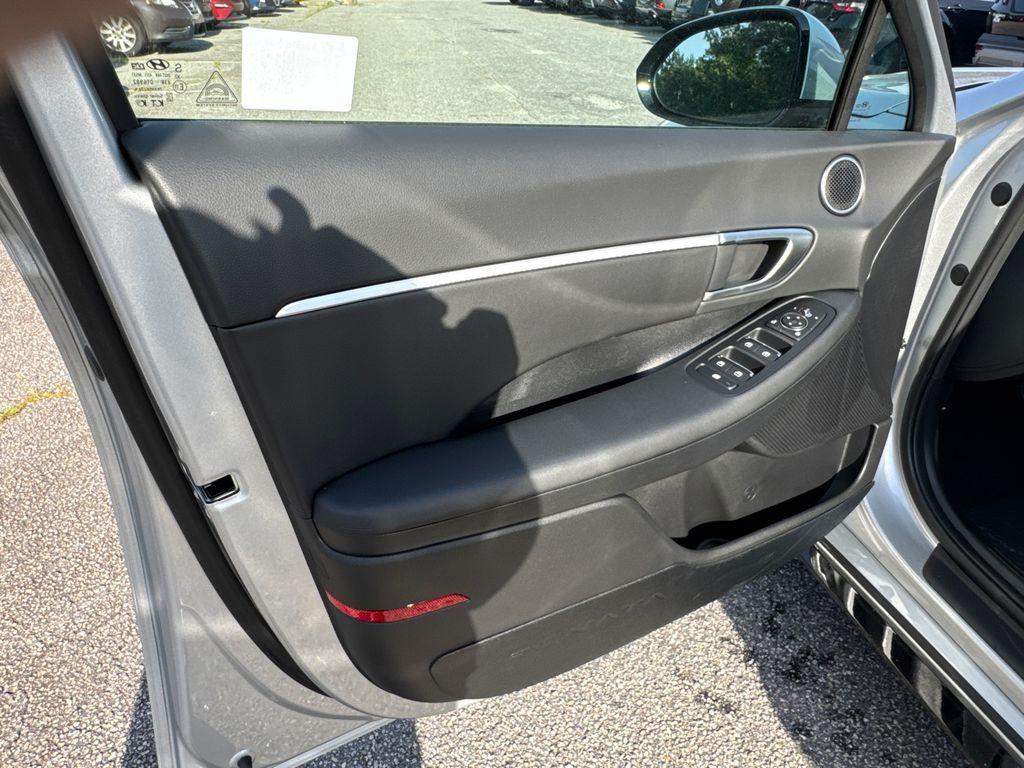 new 2025 Hyundai Sonata car, priced at $25,998