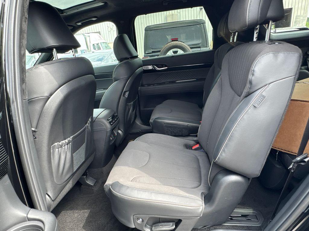 new 2025 Hyundai Palisade car, priced at $53,256