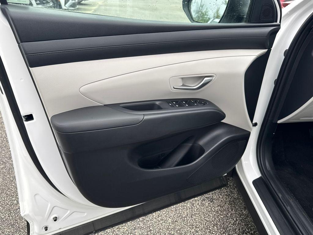 new 2025 Hyundai Tucson car, priced at $28,995