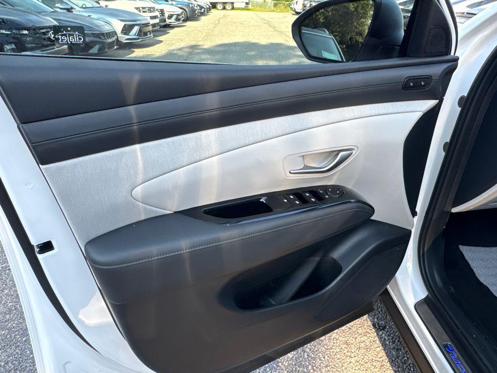 new 2025 Hyundai Tucson car, priced at $36,245
