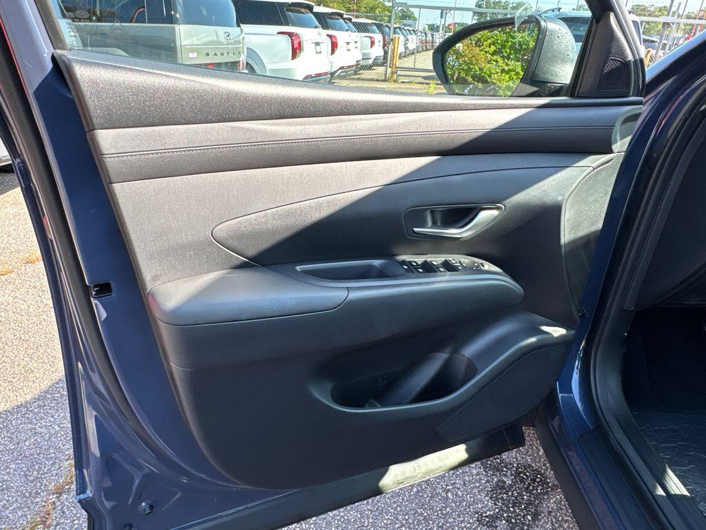 new 2025 Hyundai Tucson car, priced at $31,995