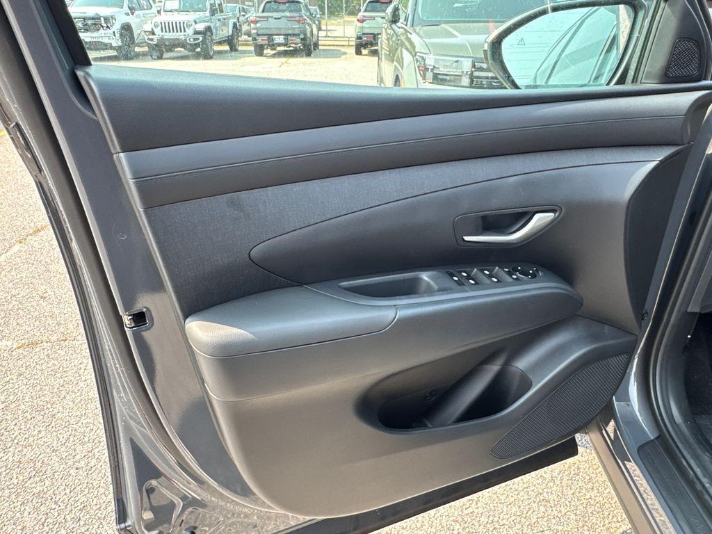 new 2025 Hyundai Tucson car, priced at $32,635