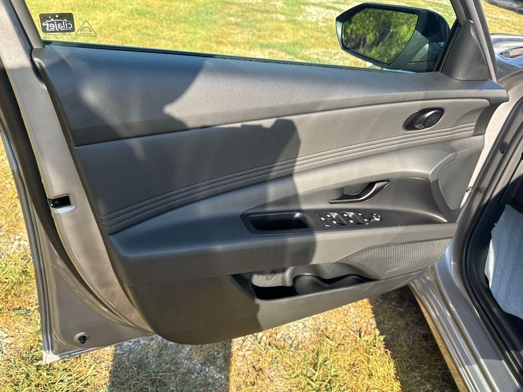 new 2025 Hyundai Elantra car, priced at $23,704
