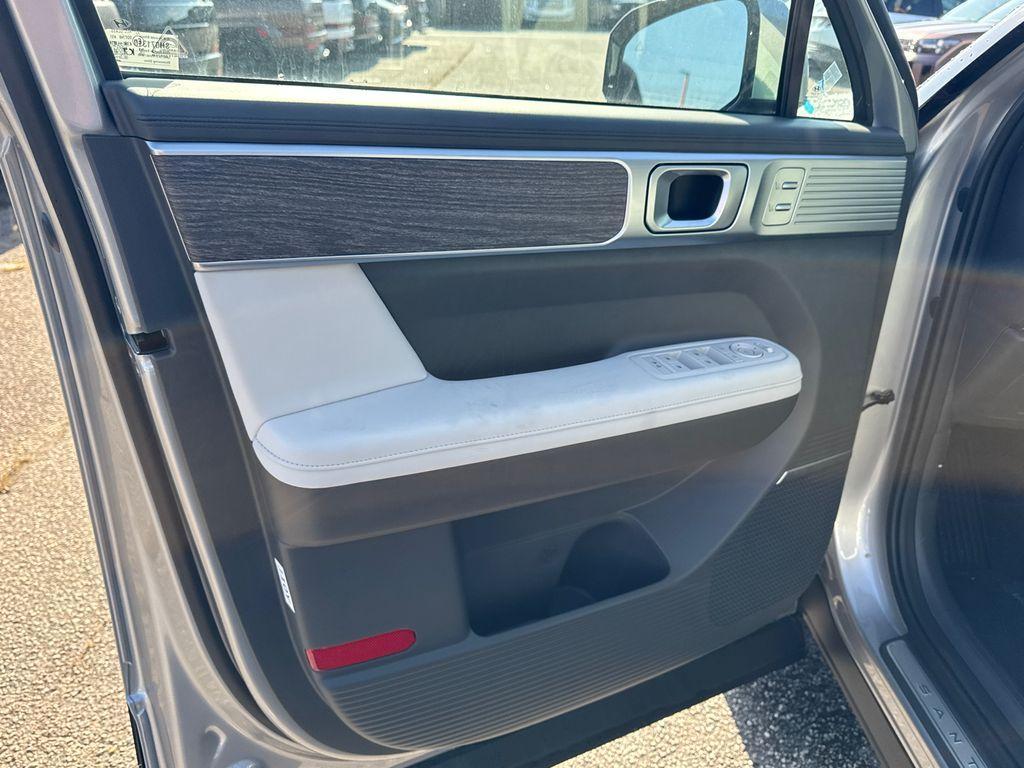 new 2025 Hyundai SANTA FE HEV car, priced at $43,995