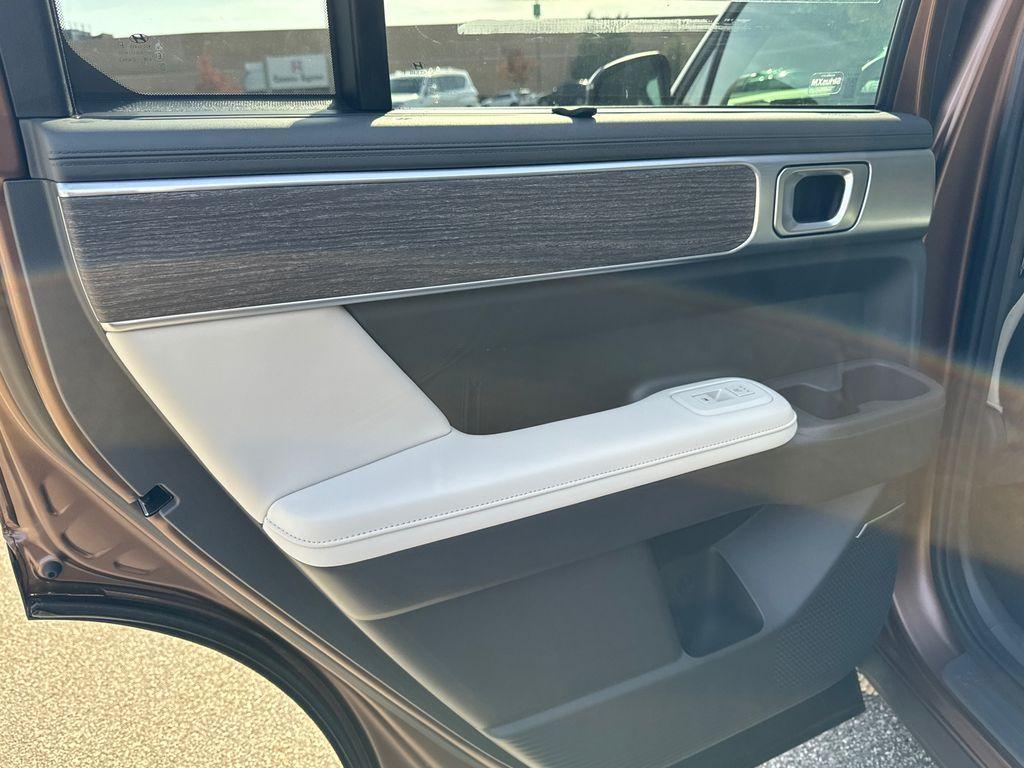 new 2025 Hyundai Santa Fe car, priced at $39,695