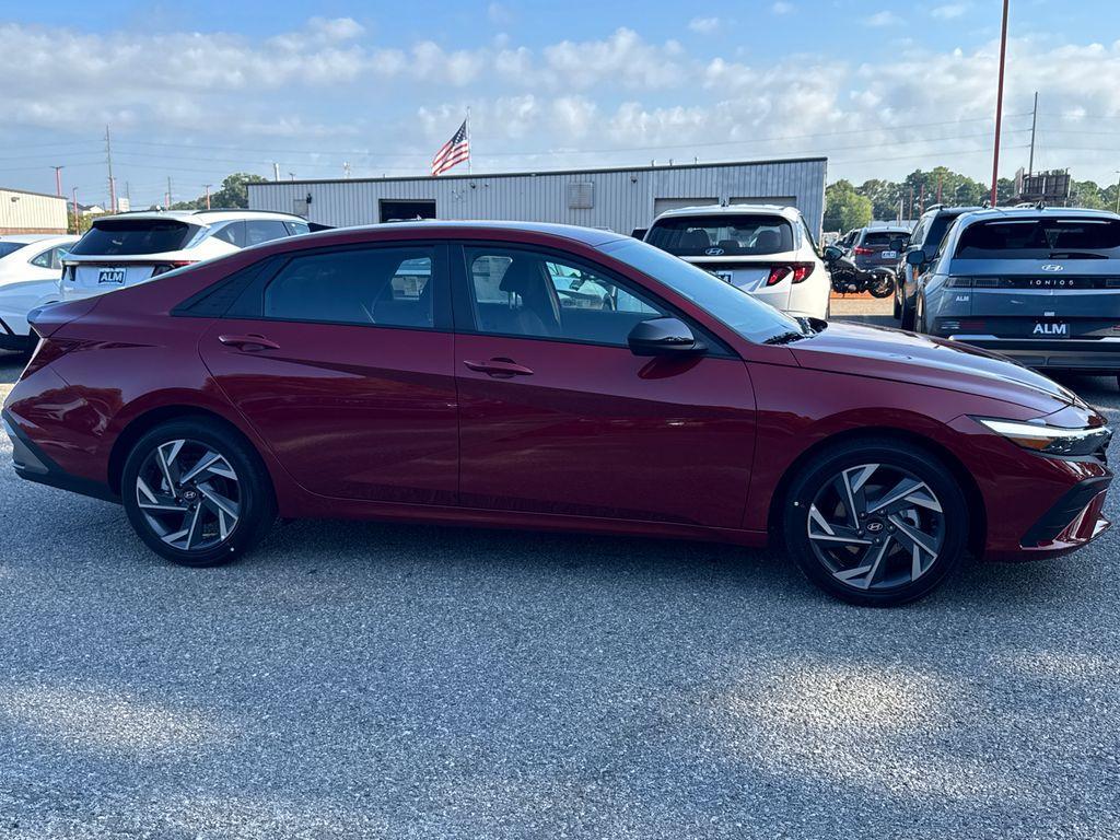 new 2025 Hyundai Elantra car, priced at $24,234