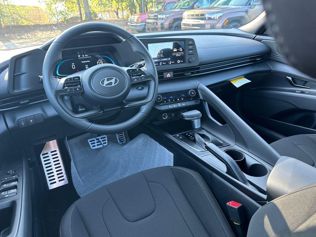 new 2025 Hyundai Elantra car, priced at $24,234