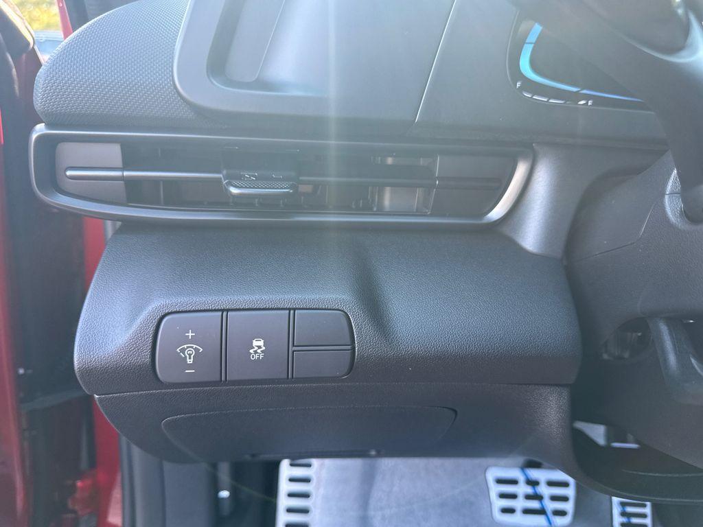 new 2025 Hyundai Elantra car, priced at $24,234