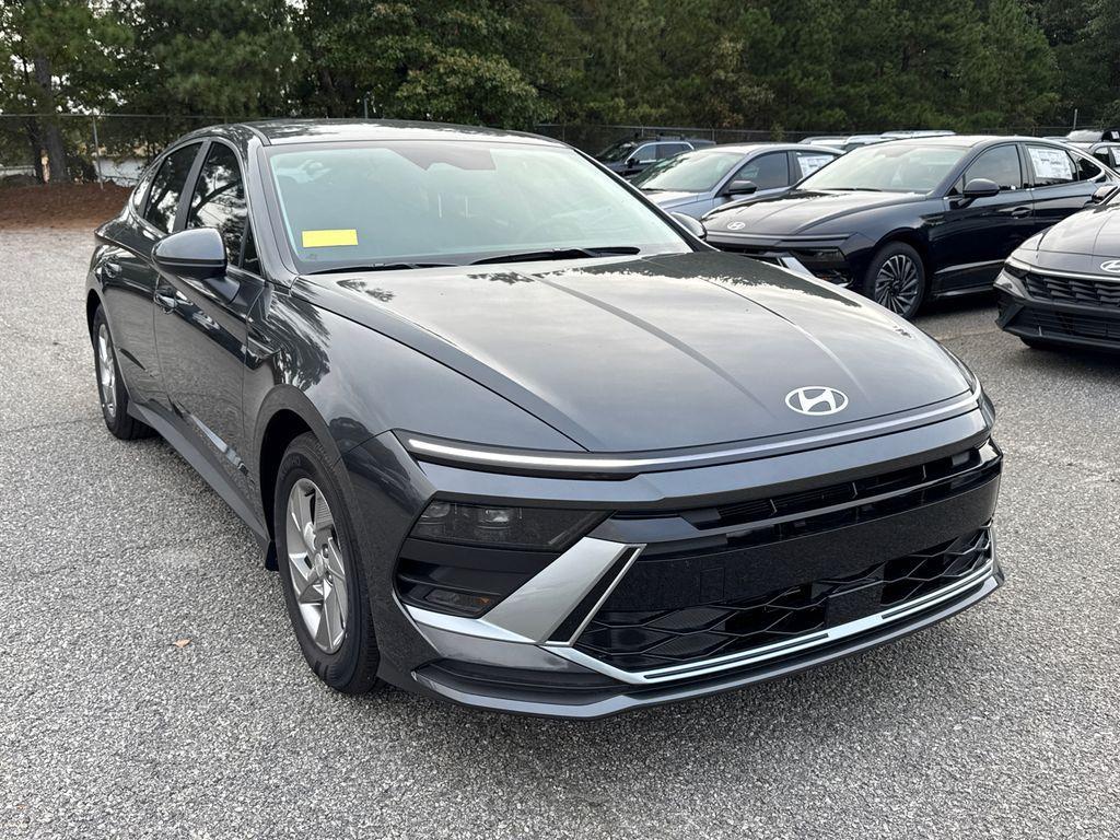 new 2025 Hyundai Sonata car, priced at $22,995